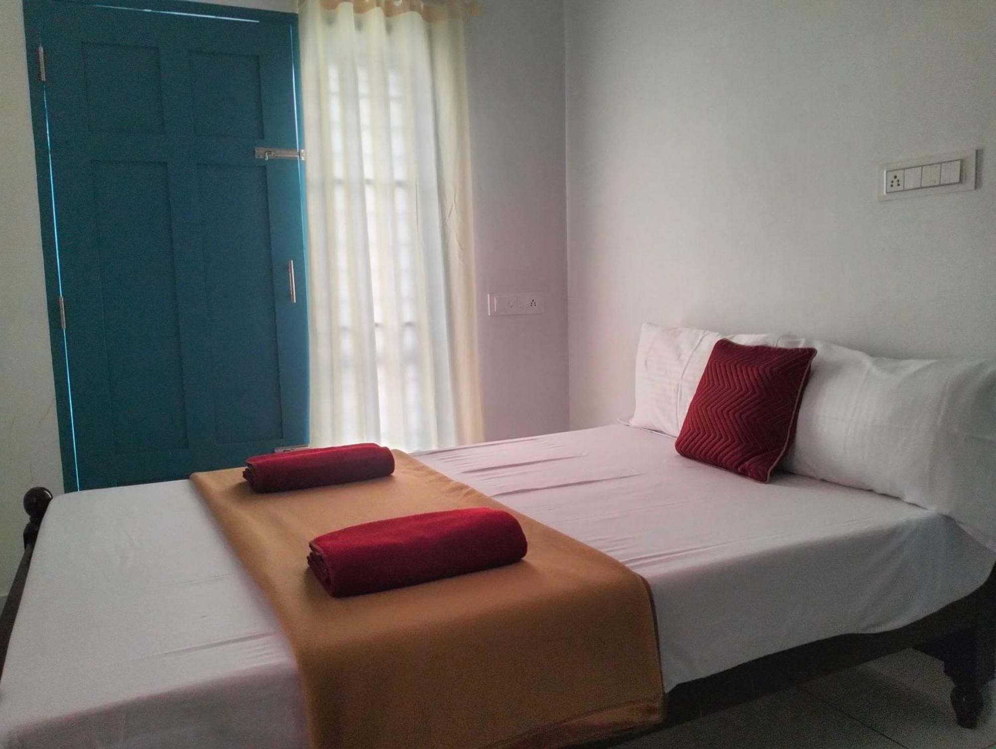 Guestland Homestay Kochi Exterior photo